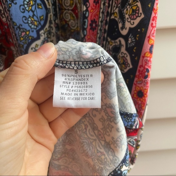 Pink rose soft and stretchy patterned sleeveless dress - Picture 5 of 5